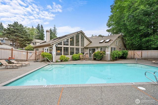 11527 Highway 99 #A303, Everett, WA 98204