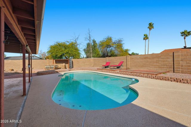 1461 N 63RD Place, Mesa, AZ 85205