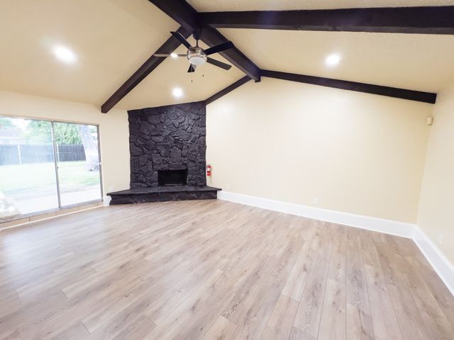 1037 Nancy Lane, Lancaster, TX 75134