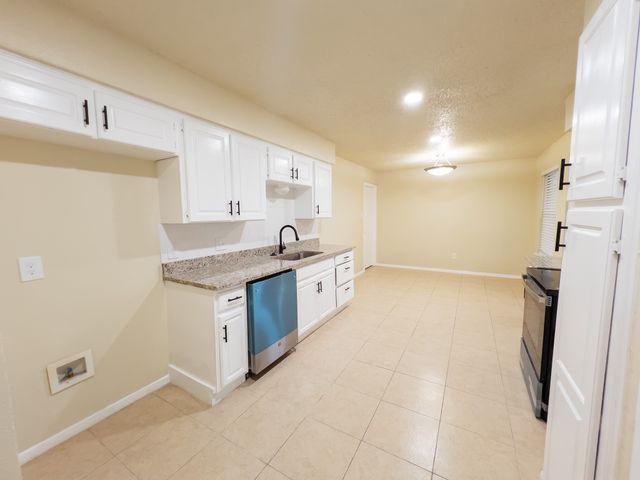 1037 Nancy Lane, Lancaster, TX 75134