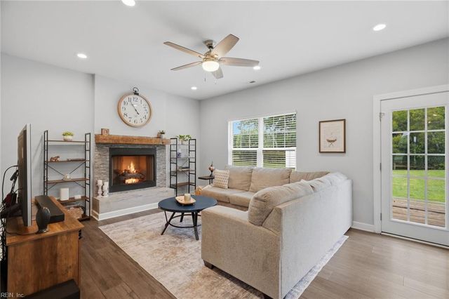 1125 Beaver Dam RD, Chesapeake, VA 23322