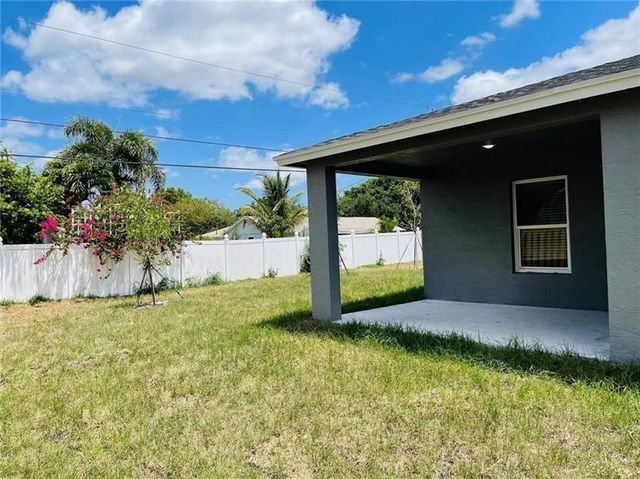 1961 SW Michelangelo Avenue, Port St. Lucie, FL 34953