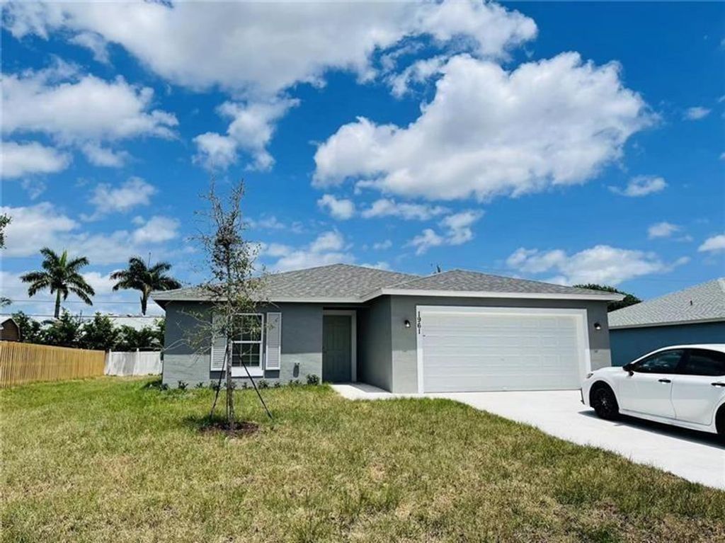 1961 SW Michelangelo Avenue, Port St. Lucie, FL 34953