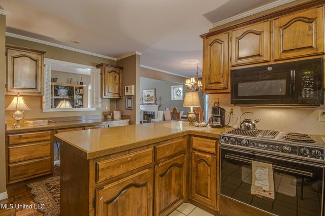 2588 Rue Palafox, Biloxi, MS 39531