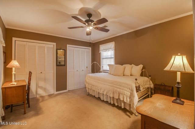 2588 Rue Palafox, Biloxi, MS 39531