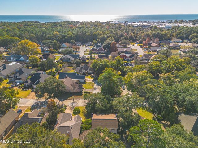 2588 Rue Palafox, Biloxi, MS 39531