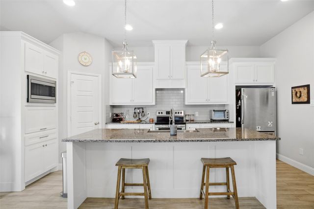 952 Sam Street, Springtown, TX 76082