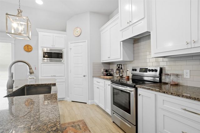 952 Sam Street, Springtown, TX 76082