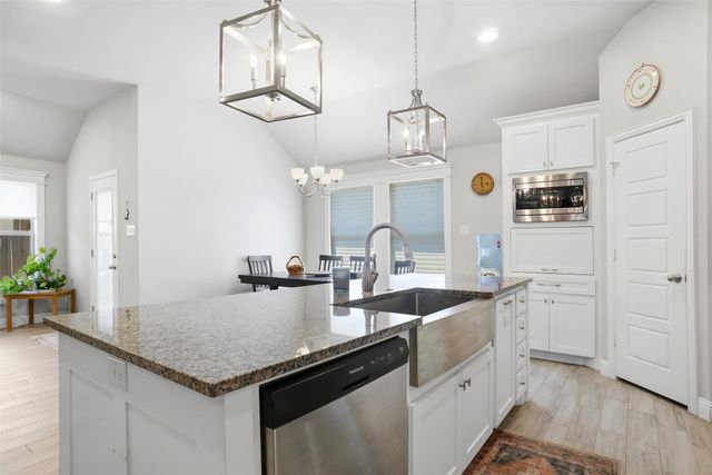 952 Sam Street, Springtown, TX 76082
