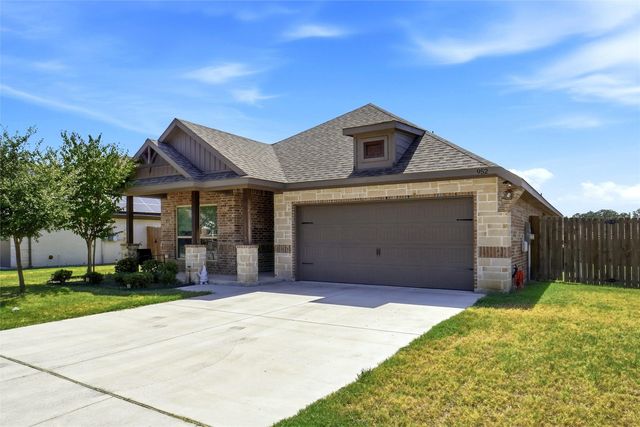 952 Sam Street, Springtown, TX 76082