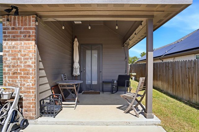 952 Sam Street, Springtown, TX 76082