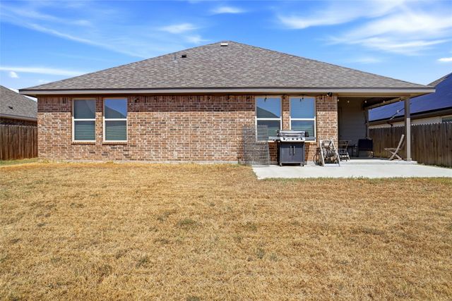 952 Sam Street, Springtown, TX 76082
