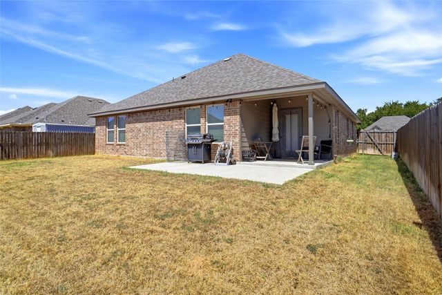 952 Sam Street, Springtown, TX 76082