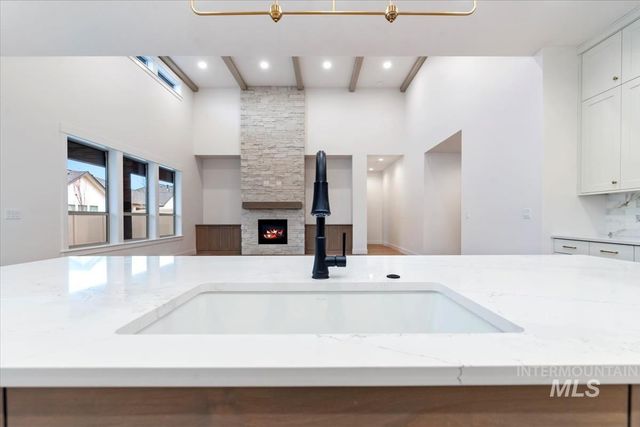 2136 N Hurtsville Ave, Kuna, ID 83634