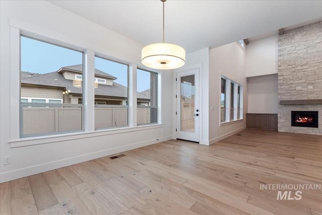 2136 N Hurtsville Ave, Kuna, ID 83634