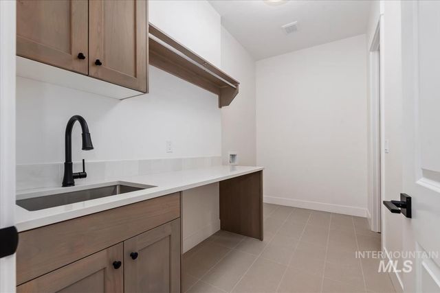 2136 N Hurtsville Ave, Kuna, ID 83634