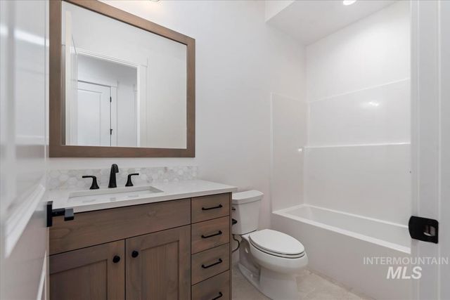 2136 N Hurtsville Ave, Kuna, ID 83634