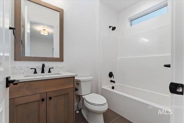 2136 N Hurtsville Ave, Kuna, ID 83634