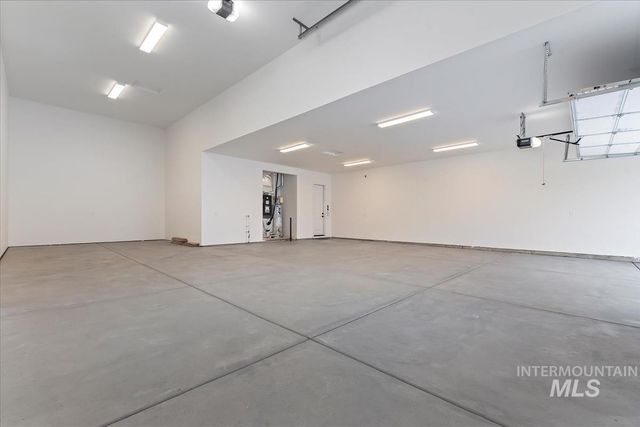 2136 N Hurtsville Ave, Kuna, ID 83634