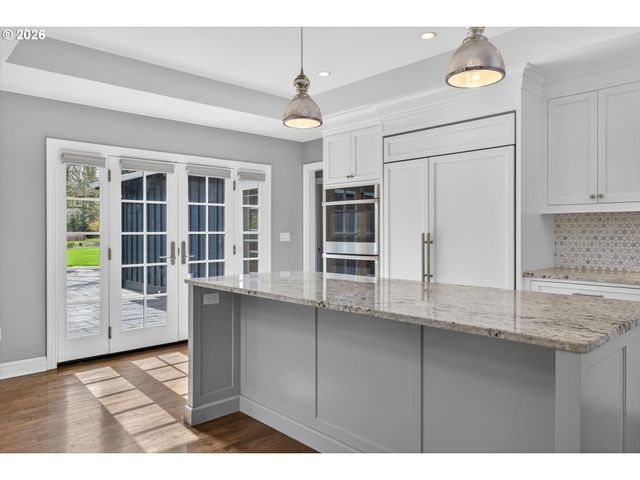 2628 GLENMORRIE Dr, Lake Oswego, OR 97034