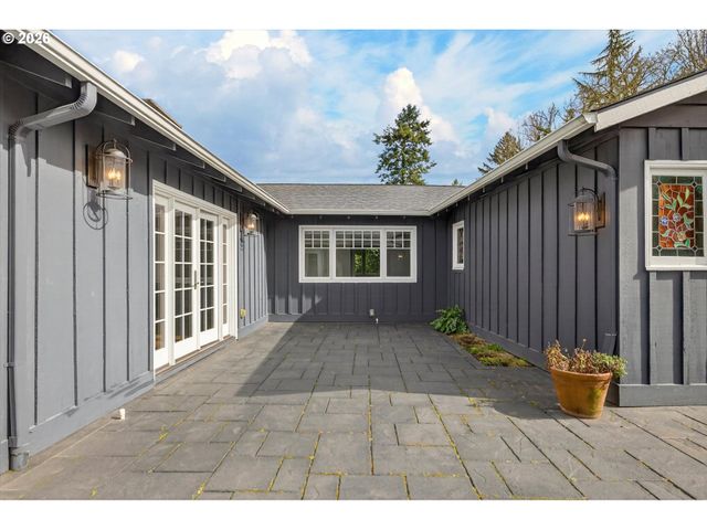 2628 GLENMORRIE Dr, Lake Oswego, OR 97034