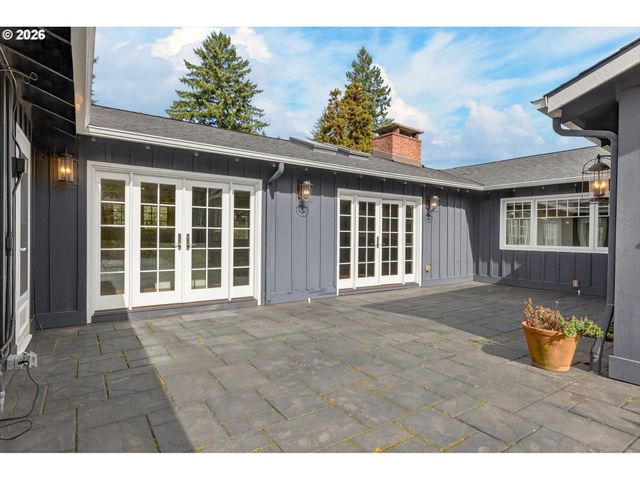 2628 GLENMORRIE Dr, Lake Oswego, OR 97034