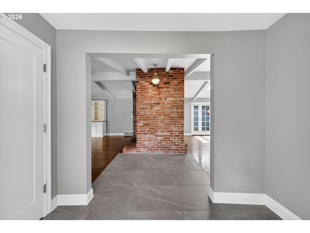 2628 GLENMORRIE Dr, Lake Oswego, OR 97034