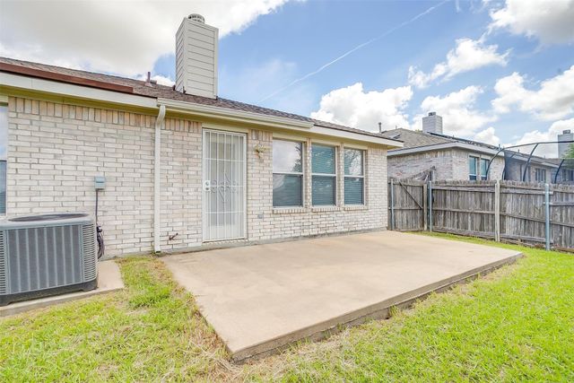 2123 Cedar Park Drive, Forney, TX 75126