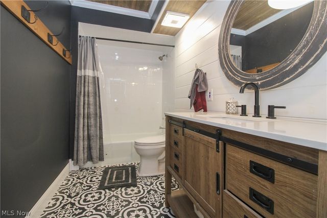 4775 Logan Arms Drive, Liberty, OH 44505