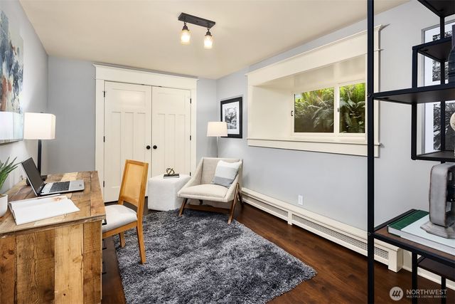 4018 2nd Avenue NE, Seattle, WA 98105