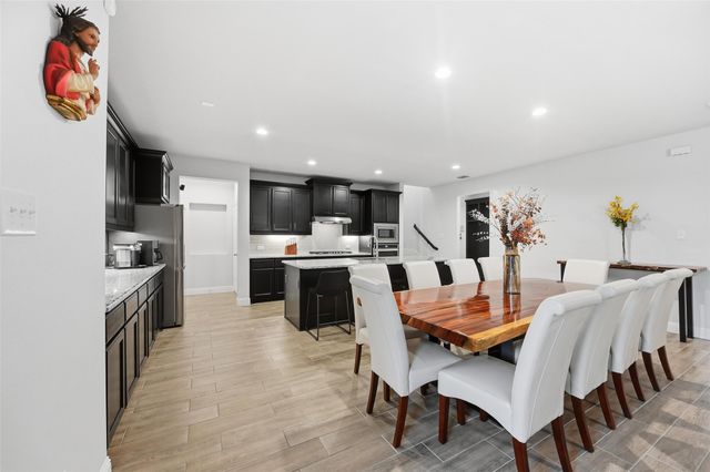 813 Comal Drive, Mansfield, TX 76063