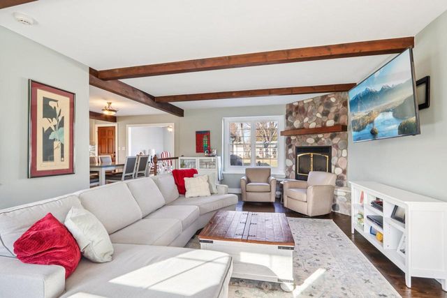 1254 Lambeth ROAD, Waukesha, WI 53189