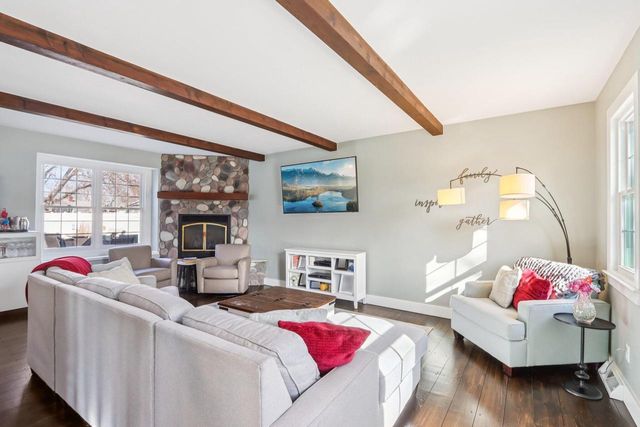 1254 Lambeth ROAD, Waukesha, WI 53189