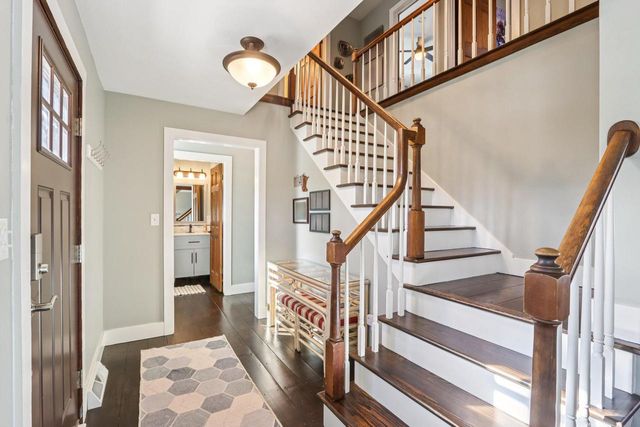 1254 Lambeth ROAD, Waukesha, WI 53189