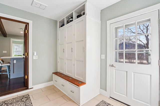 1254 Lambeth ROAD, Waukesha, WI 53189