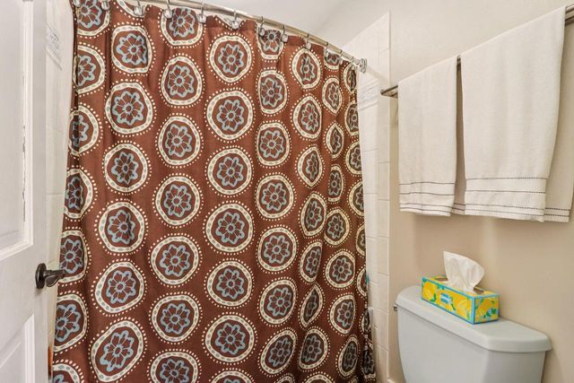 1254 Lambeth ROAD, Waukesha, WI 53189