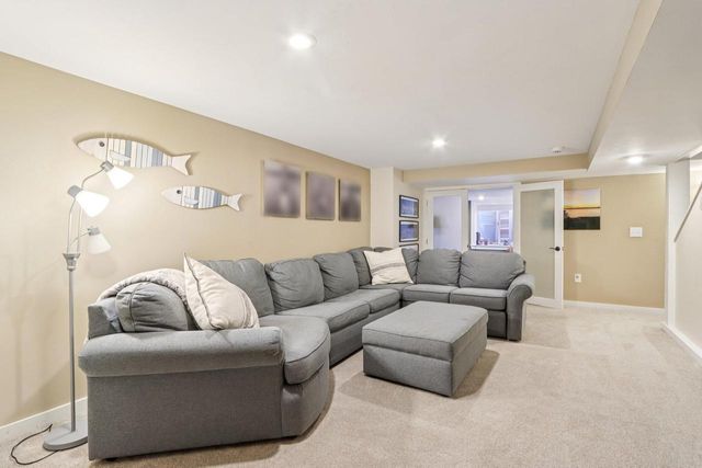 1254 Lambeth ROAD, Waukesha, WI 53189