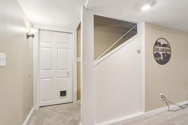 1254 Lambeth ROAD, Waukesha, WI 53189