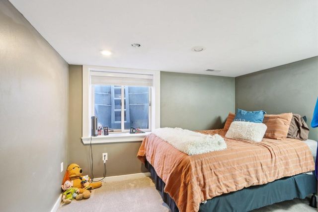 1254 Lambeth ROAD, Waukesha, WI 53189