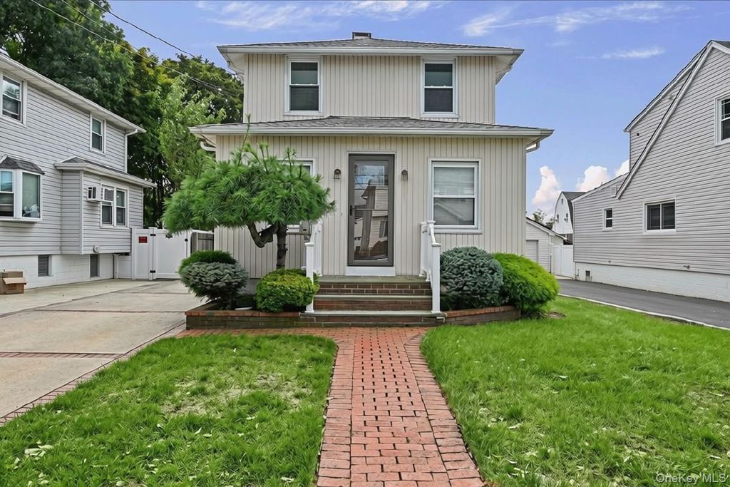 309 Frederick Avenue, Bellmore, NY 11710 — photo 2