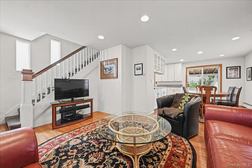 309 Frederick Avenue, Bellmore, NY 11710 — photo 4