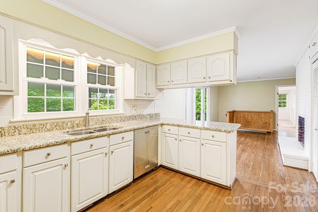 38 Westridge Drive, Asheville, NC 28803