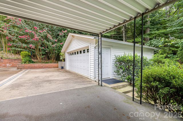 38 Westridge Drive, Asheville, NC 28803