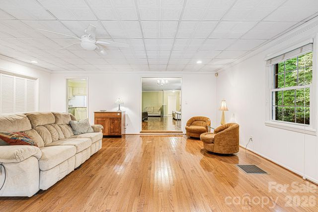 38 Westridge Drive, Asheville, NC 28803