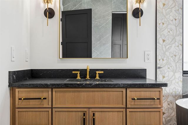 708 W KENTUCKY AVENUE, Tampa, FL 33603