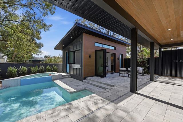 708 W KENTUCKY AVENUE, Tampa, FL 33603