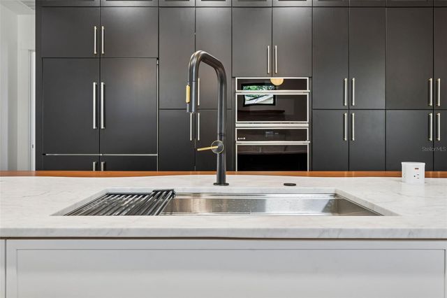 708 W KENTUCKY AVENUE, Tampa, FL 33603