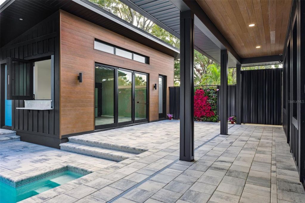 Image 2 of property listing at 708 W KENTUCKY AVENUE, Tampa, FL 33603