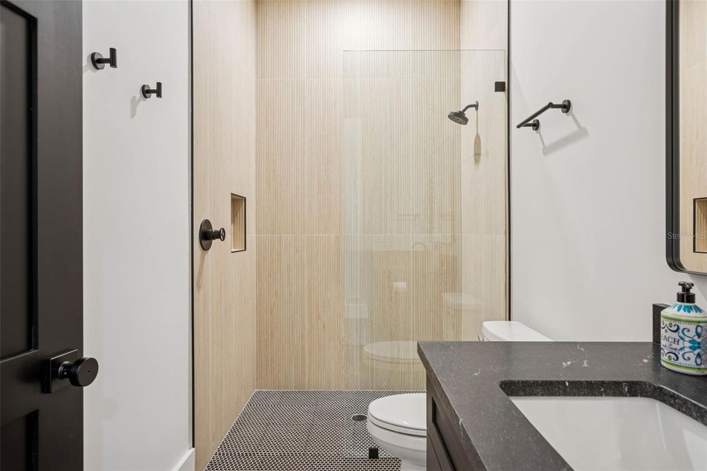 Image 17 of property listing at 708 W KENTUCKY AVENUE, Tampa, FL 33603