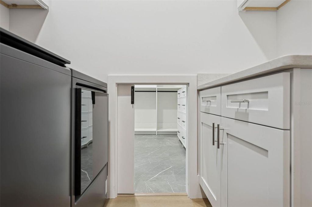 Image 21 of property listing at 708 W KENTUCKY AVENUE, Tampa, FL 33603